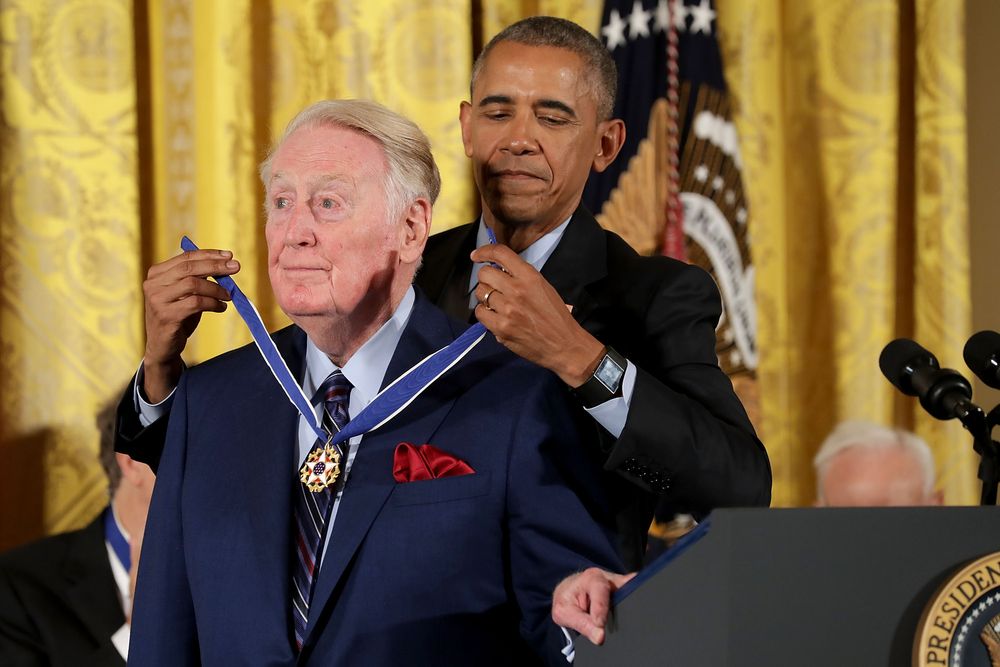 Vin Scully - Receiving the Medal of Freedom