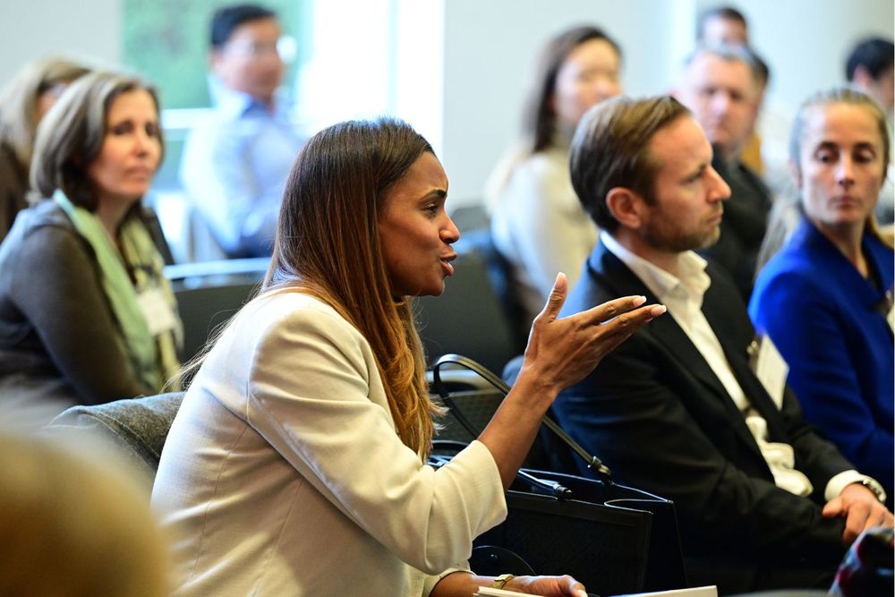 Investor Forum 2024_Q&A woman in blazer