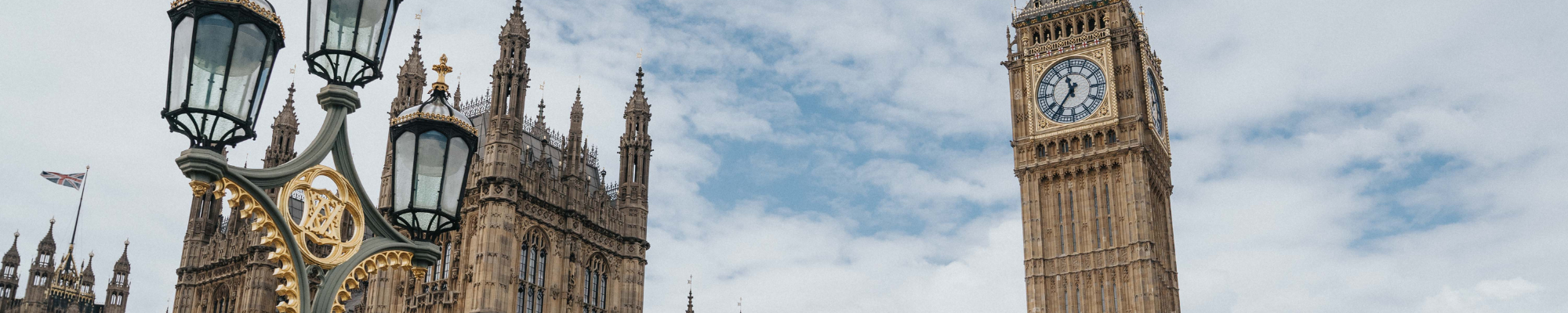 a photo of big ben in london