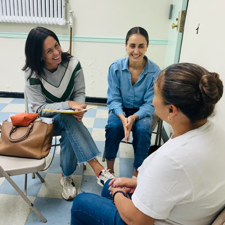 Prof Gen OConnor and Student with Grupo Mujeres participant