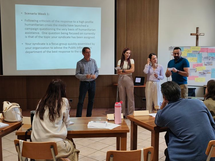 IDHA students presenting during their syndicate