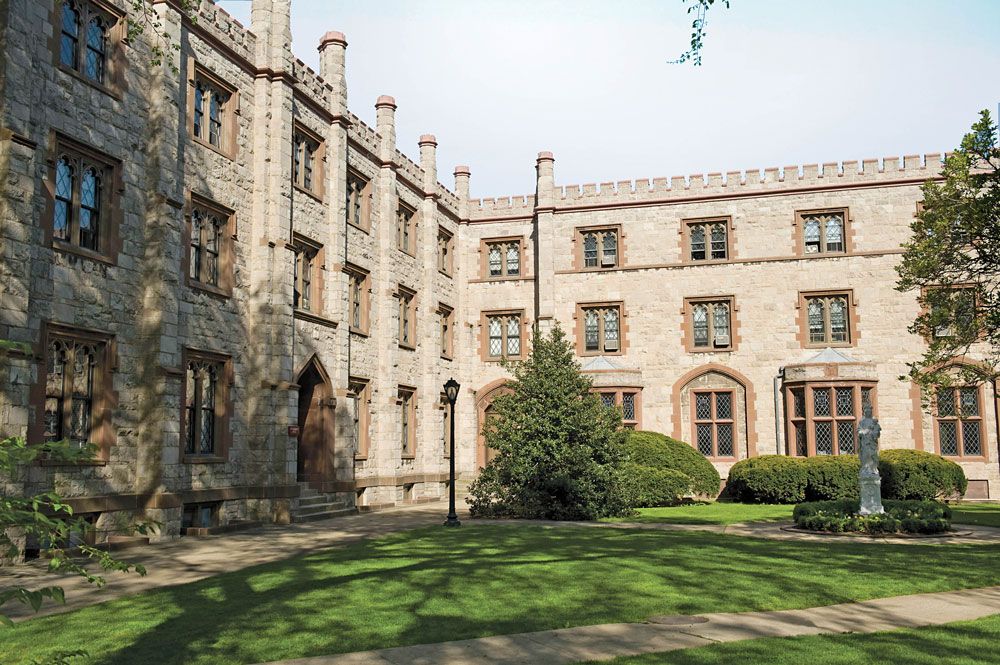 Housing and Campus Life at the Summer Leaders Academy Fordham