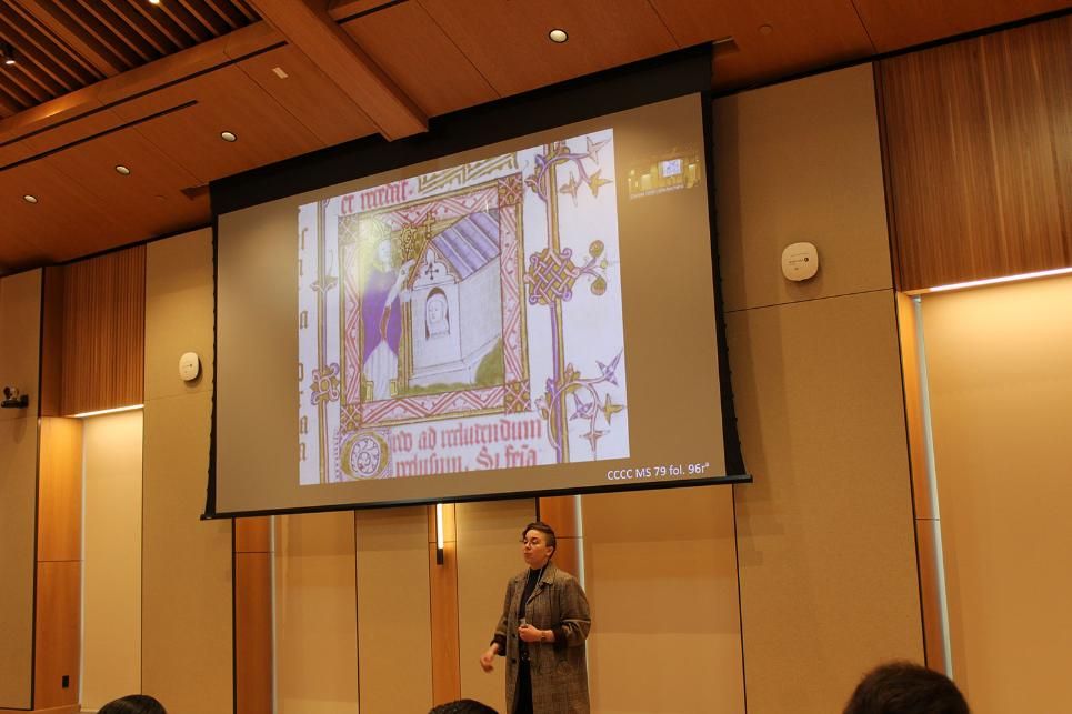 Alice Grissom Presenting at the 3MT Competition