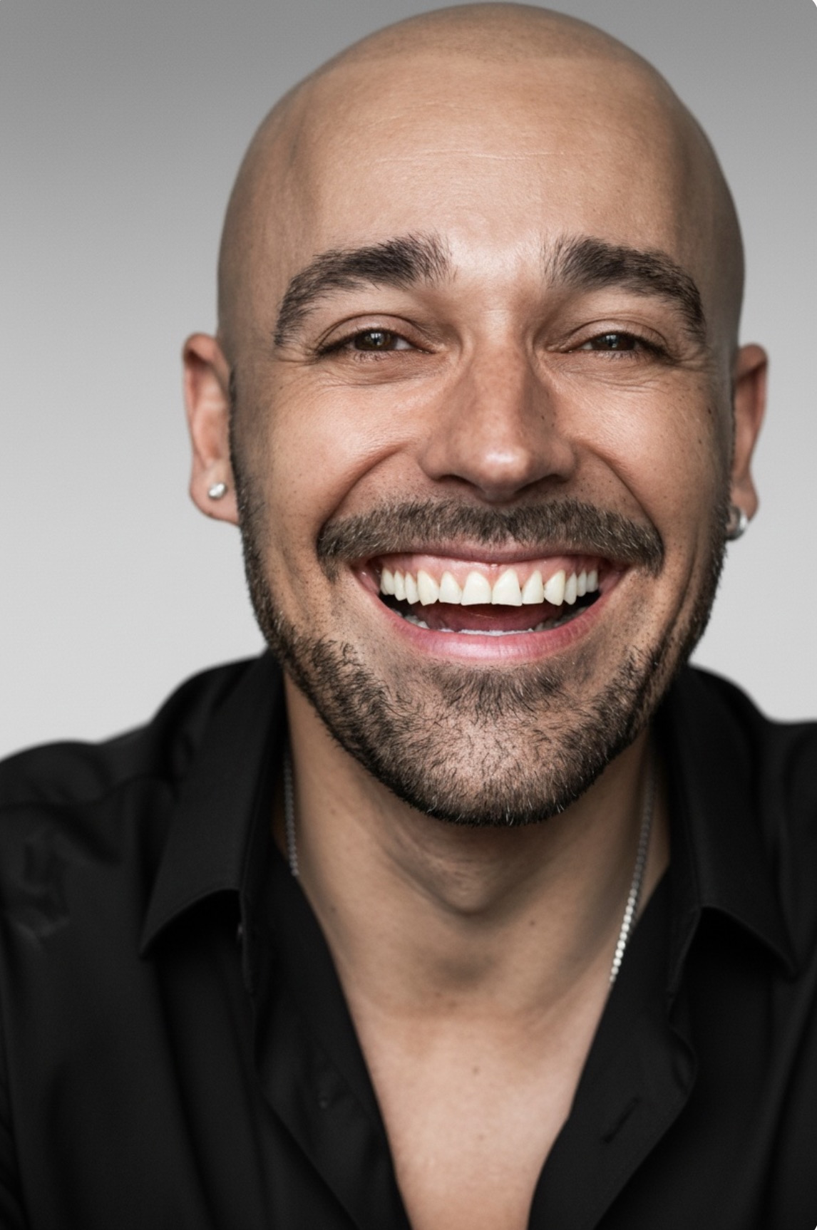headshot of Fordham msw alumni Kenyon Phillips