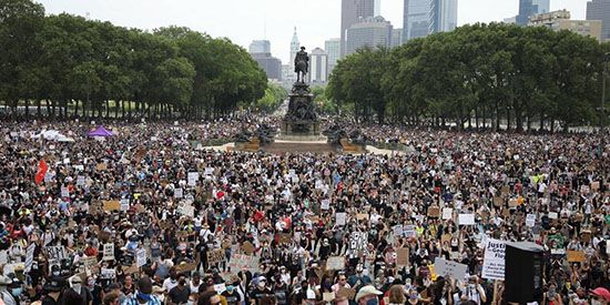 Photo of Black Lives Matter rally with throngs of people